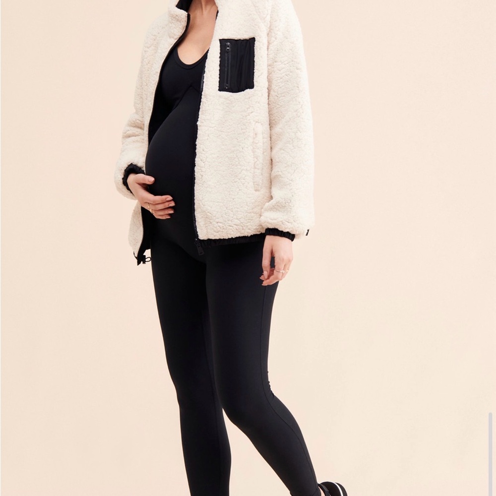S Ingrid + Isabel Maternity Reversible Sherpa Jacket - Picture 4 of 11